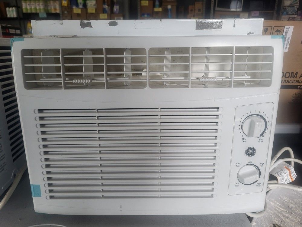 Air Conditioners
GE 5000 BTU Window AC Unit
(Making Way For New Inventory Sale)