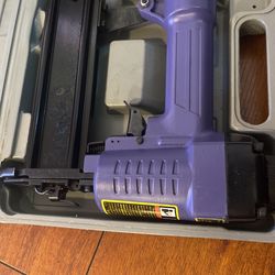 Pistola De Clavos De