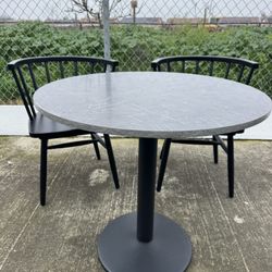 Round Modern Dinning Table + 2 Wooden Chairs