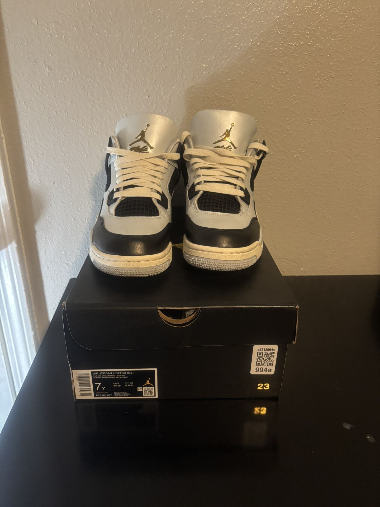 Jordan 4s