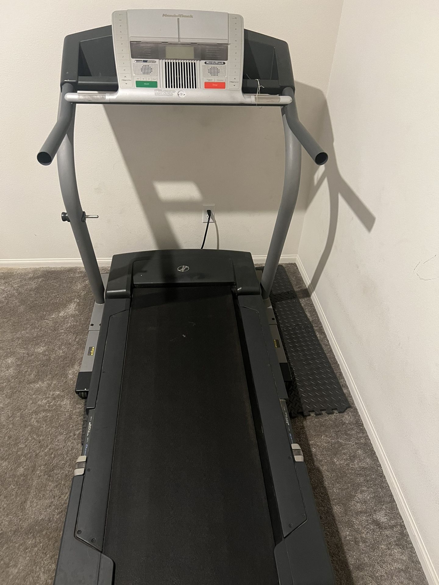 Treadmill L Good Working Condition 