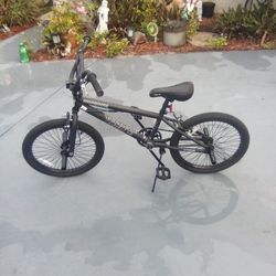 Like New Med 20" Trick Bike 