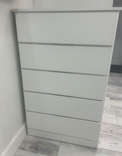 Gavetero, Dresser