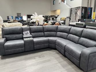 Power sectional recliner with charger