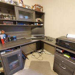 L Shaped Desk With Hutch & Storage