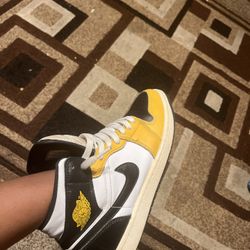 Jordan 1 Yellow And Black 