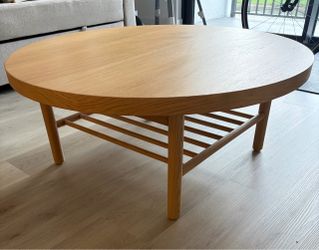 IKEA LISTERBY Coffee Table – Oak Veneer (Like New!)