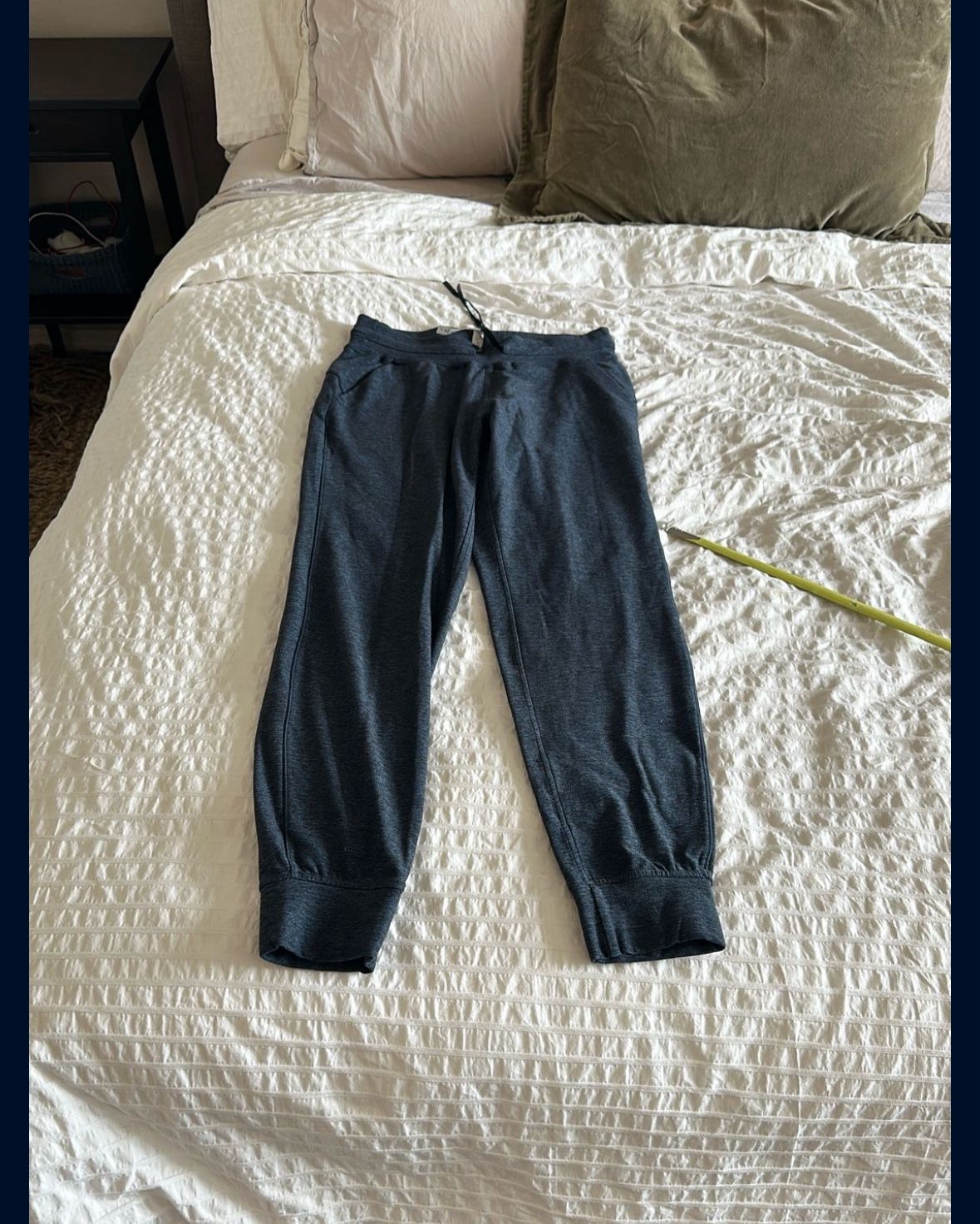 Lululemon joggers, full length, size 6