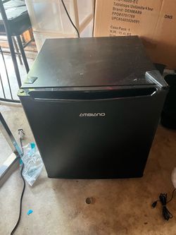 Mini fridge