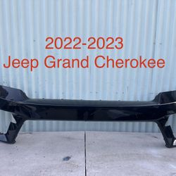 2022-2023 Jeep Grand Cherokee Front Bumper Oem