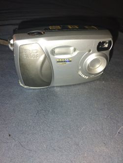 Kodak EasyShare CX4200 2.0MP Digital Camera W Case