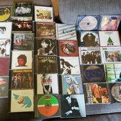 32 CDs - Queen, Boston, Led Zeppelin, etc