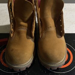 Kids Timberland Boots (No shoe strings)
