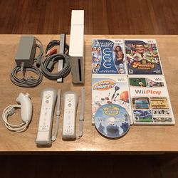 Nintendo Wii Console with Games, Controllers & All Cables for Sale in New  York, NY - OfferUp