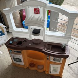 Play Kitchen