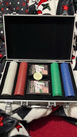 Brand new poker set