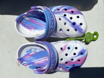 New Crocs Size 9 