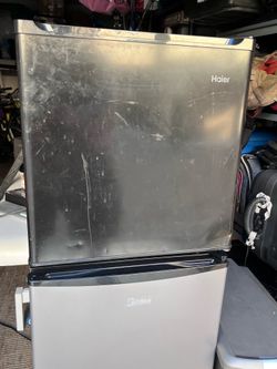 Midea Compact Mini Fridge – Works – $50 OBO