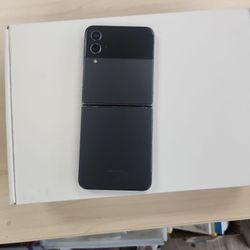 Samsung Flip 4....unlock Any Sim Small Dot