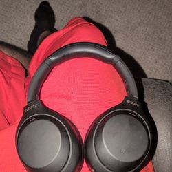 Sony Wh-1000xm4 Head Phones 