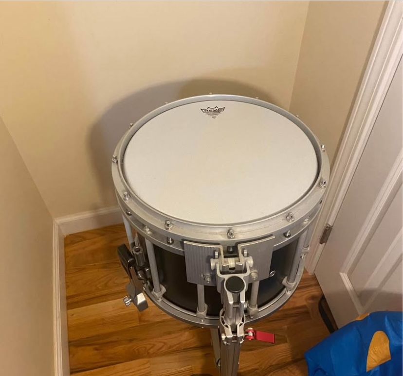 Black Yamaha Marching Snare drum.