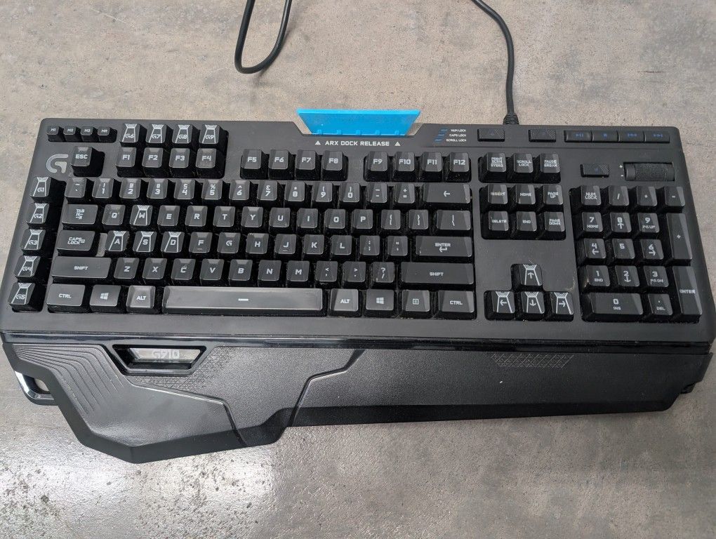 Logitech G910 Keyboard
