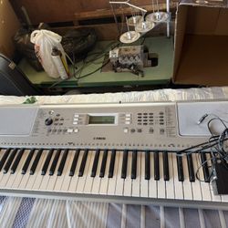 Yamaha Keyboard