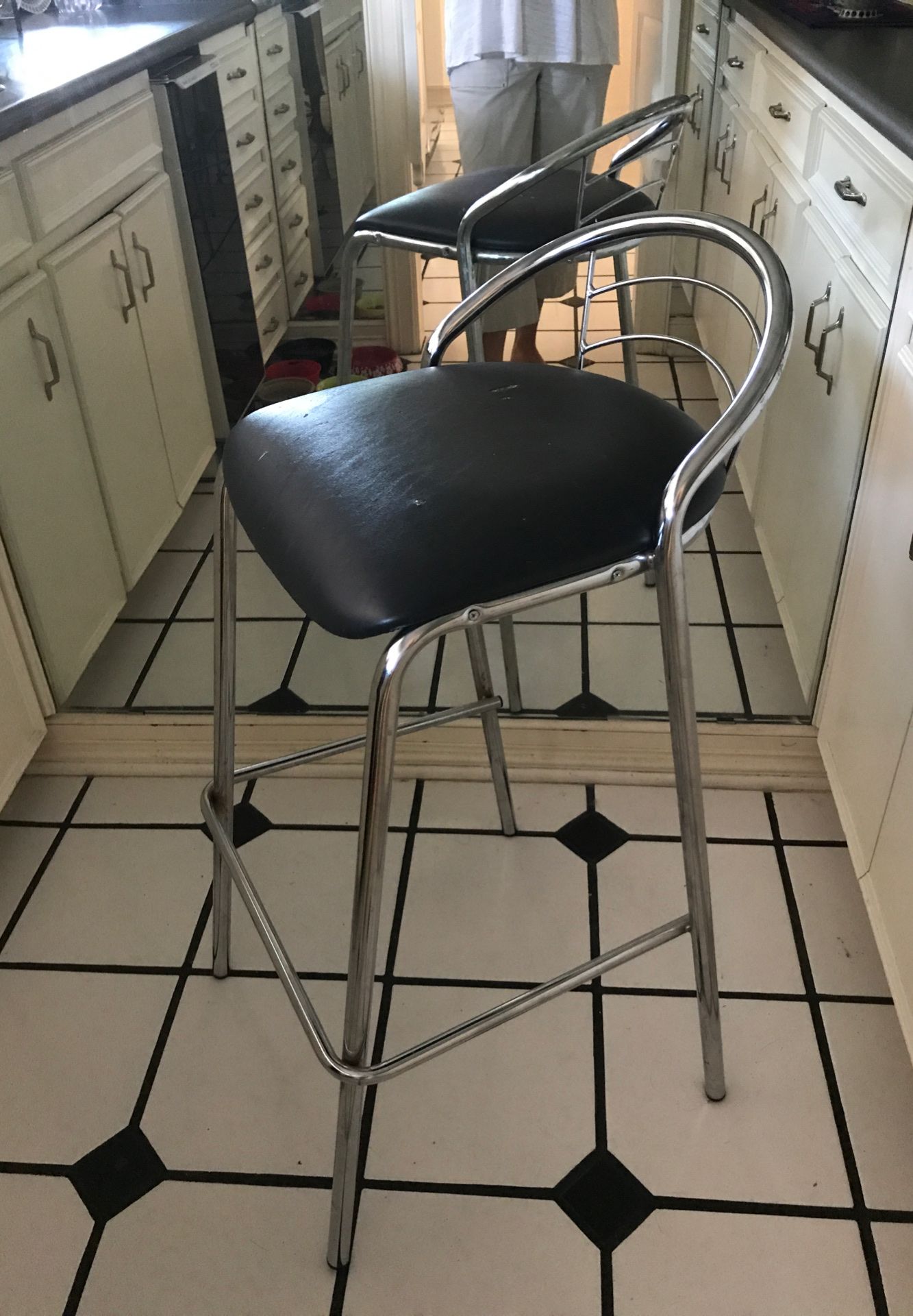 One bar stool