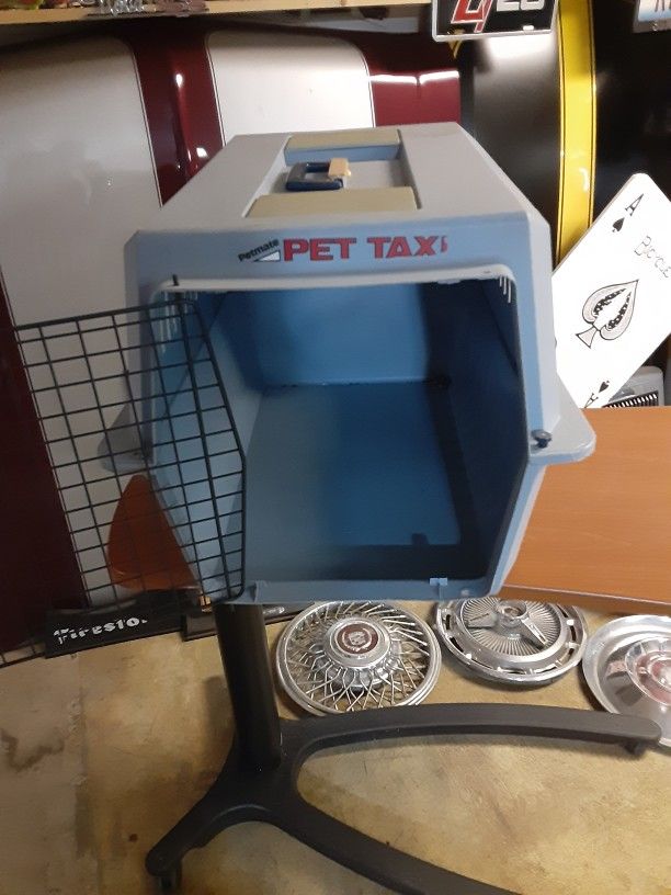 Pet Taxi Kennel Cage Crate 17x26