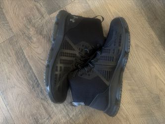 Under Armour Boots Size 11