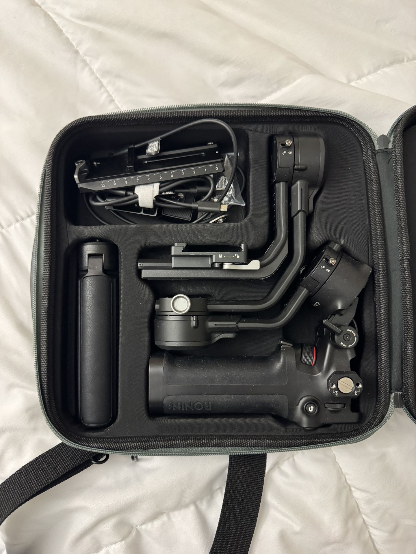DJI RSC2 Gimbal With Carrying Case