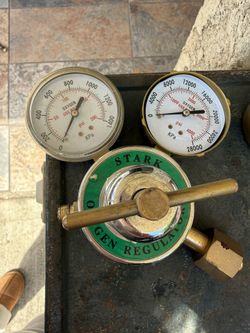- High Flow Regulator for Oxygen 