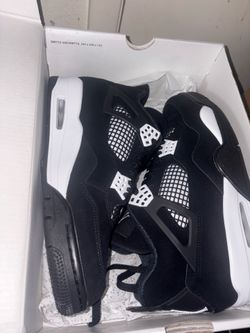 Jordan 4 white thunder