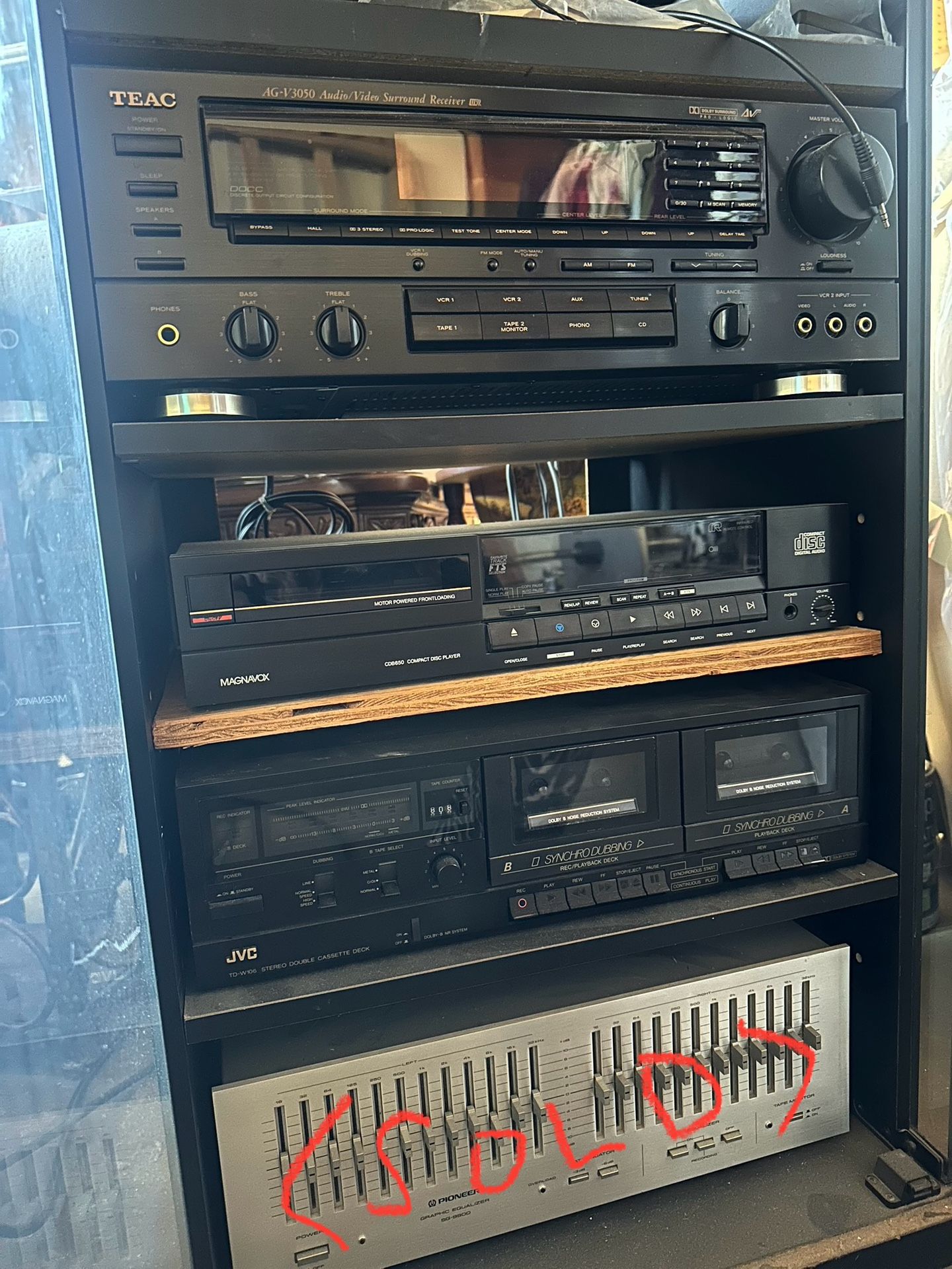 Vintage Stereo Gear β Receiver, CD, Cassette, Headphones πΆ