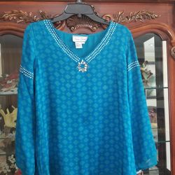 Women's Size Small Blue Blouse *Missing 2 Gems*