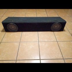 Kicker compR 8" Dual subwoofers excellent condition they sound excellent cash only 09-2024 Ford f150