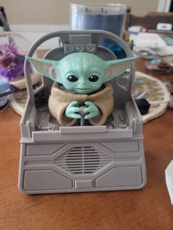 Grogu/Baby Yoda talking and singing toy