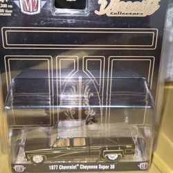 M2 Machines 1977 Chevrolet Cheyenne Super 30