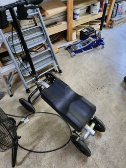 Knee scooter