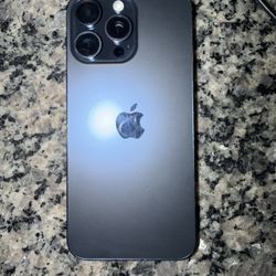 iPhone 15 Pro Max 256gb (unlocked)