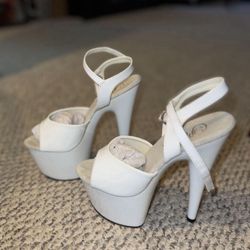 Stripper Heels, Size 6. Open Box