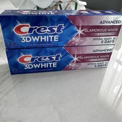 Crest 3D White Bundle Of 2