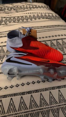 Nike phantom elite soccer cleats