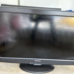Tv & Monitor 32” LCD Panasonic Input ,Data, HDMI