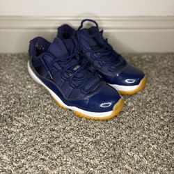 Navy Gum Jordan 11