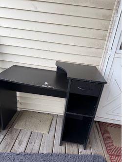 Computer table