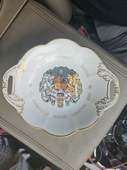 Queen Elizabeth Silver Jubilee 1(contact info removed)