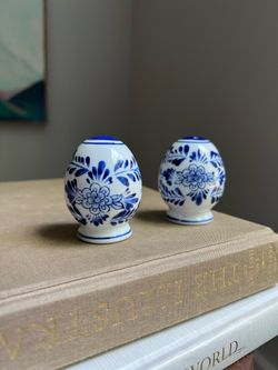 Vintage Floral Dutch Windmill Ceramic Salt & Pepper Shakers ( firm on price )