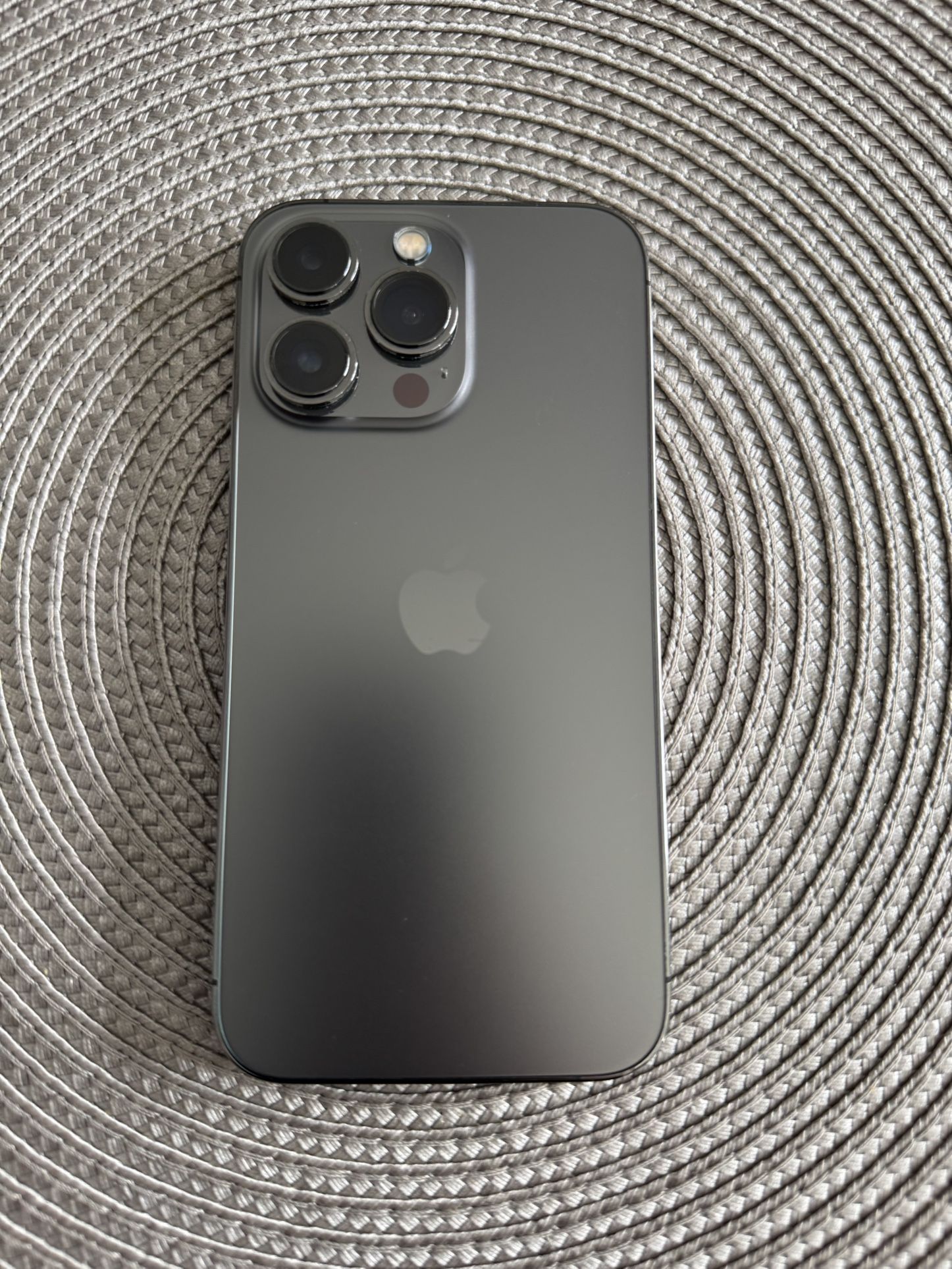 Apple iPhone 13 PRO. Space Grey 256GB. Unlocked For All Carriers.