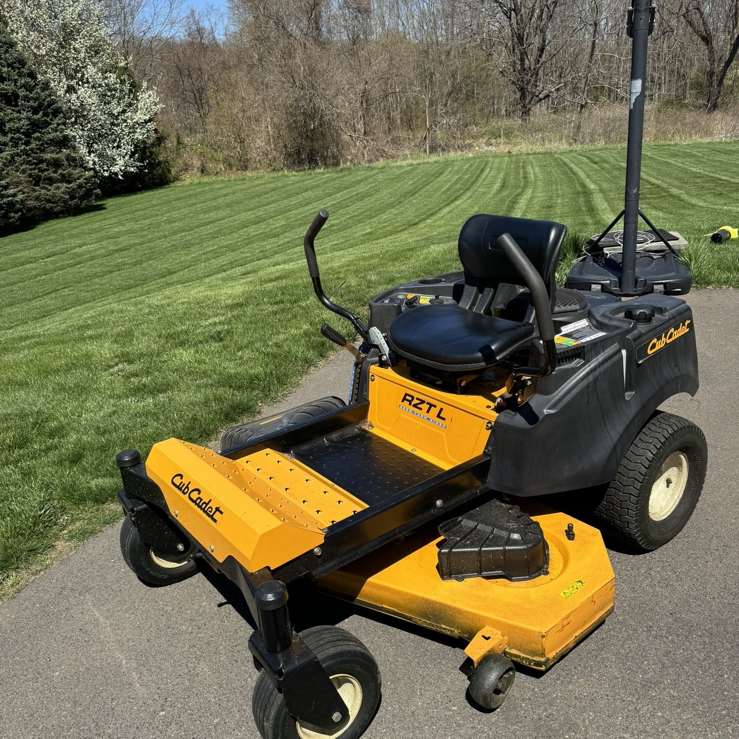 Cub Cadet 54in Zero Turn 